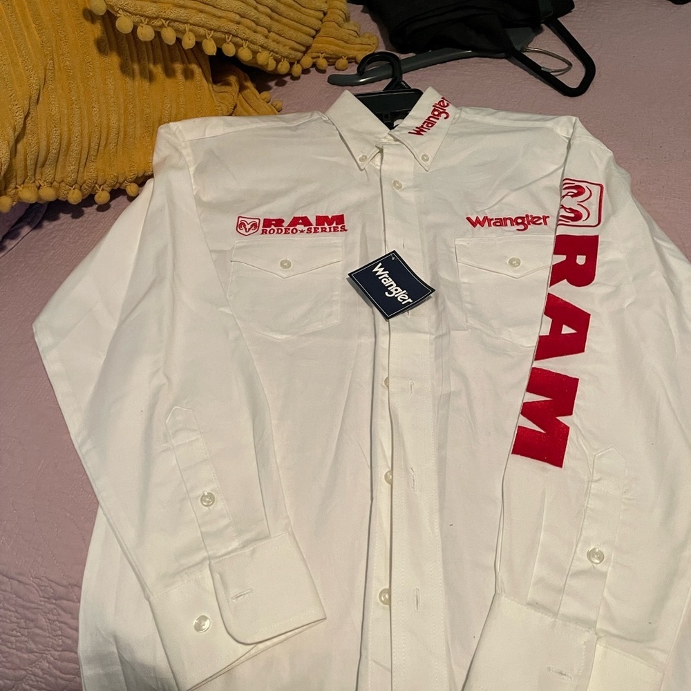 Wrangler button up, brand new, size small
